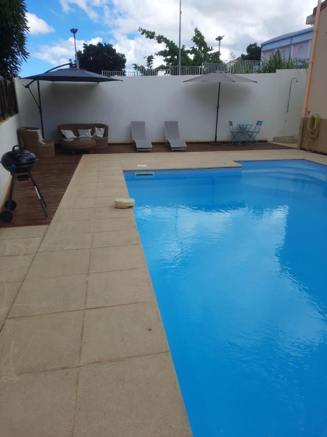 Studio Avec Piscine Privee, Idealement Situe Saint-Claude Luaran gambar