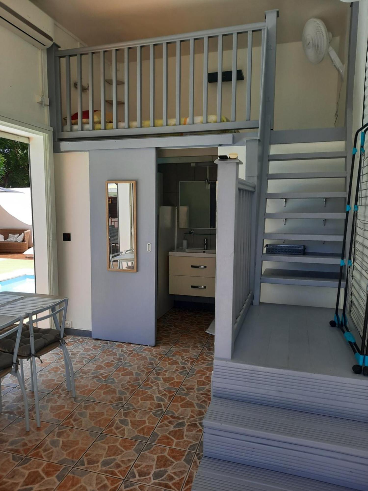 Studio Avec Piscine Privee, Idealement Situe Saint-Claude Luaran gambar